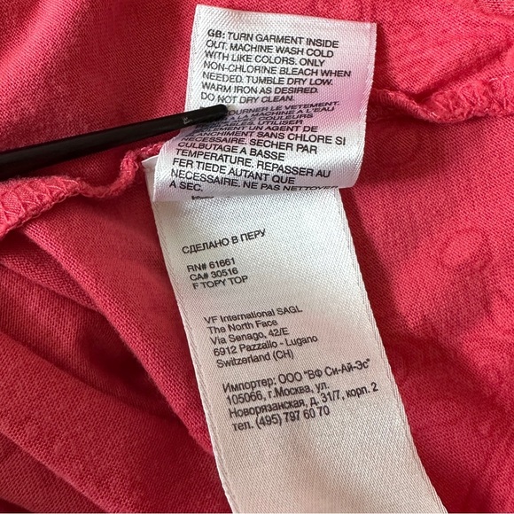 🌺 The North Face Pink Floral Graphic Tee – Women’s Medium Lightweight Summer - Picture 6 of 6